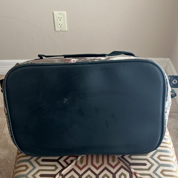 Vintage 80’s Atlantic Tapestry Carry on Shoulder Bag - Picture 3 of 16